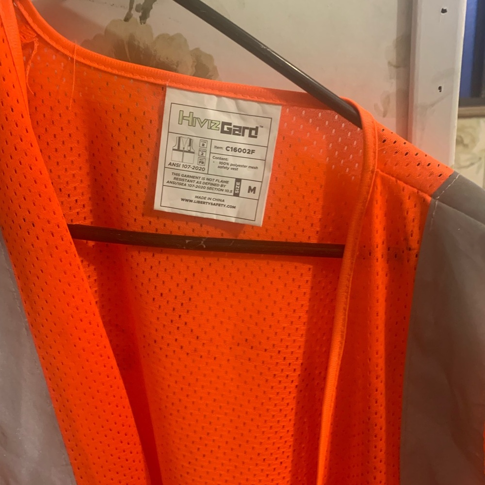 High Visibility Safety Vest - Picture 5 of 7